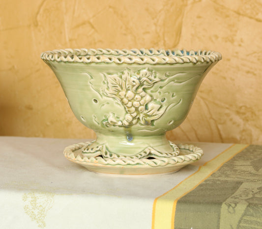 Grape Cluster Fruit Bowl with Drain Plate