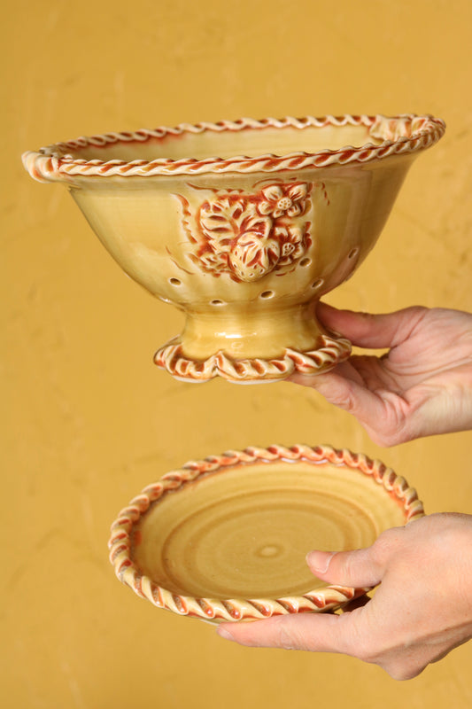 Strawberry Fruit Bowl with Drain Plate