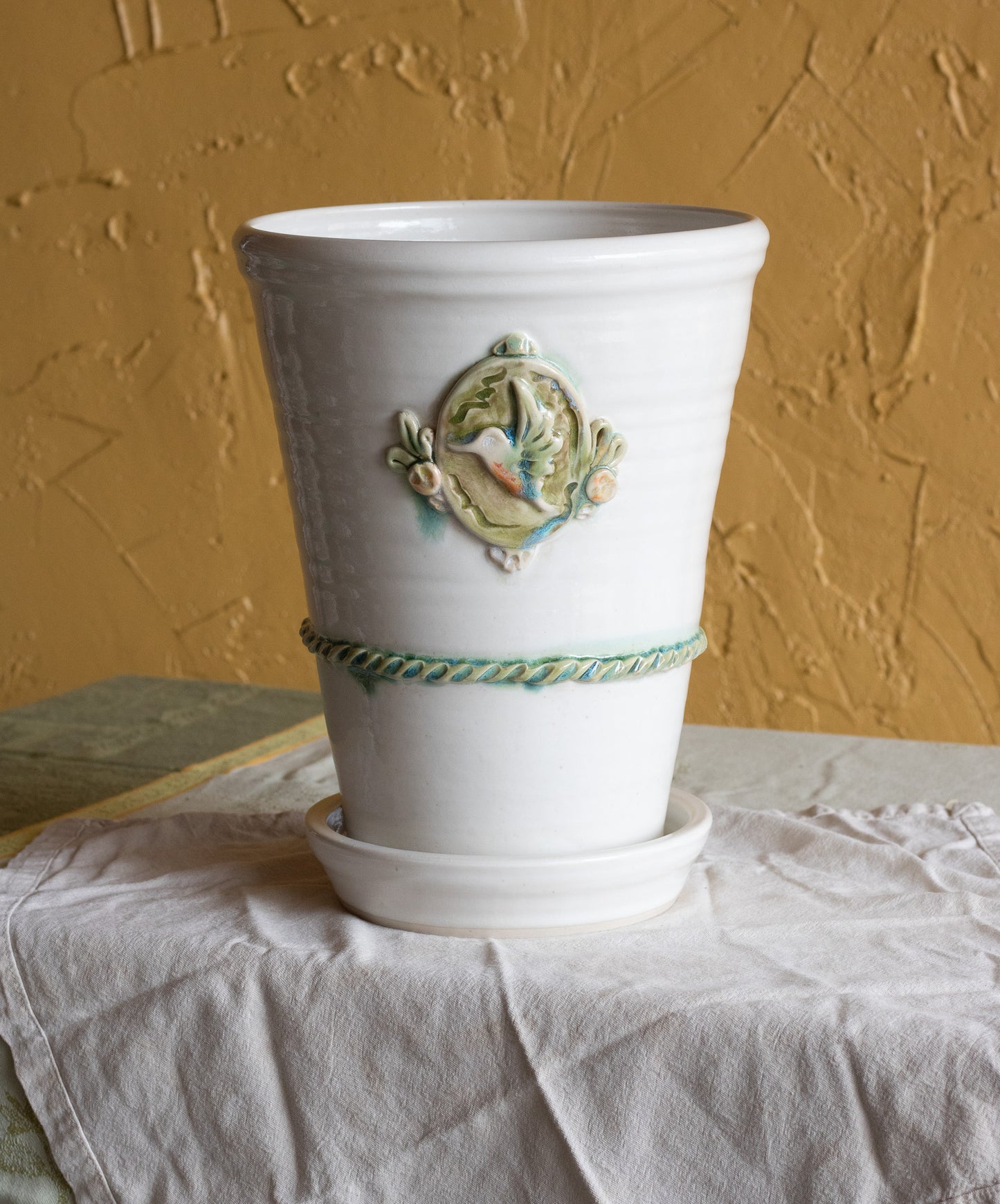Hummingbird Plant Pot + Amaryllis Kit (HOLD for PAULETTE)