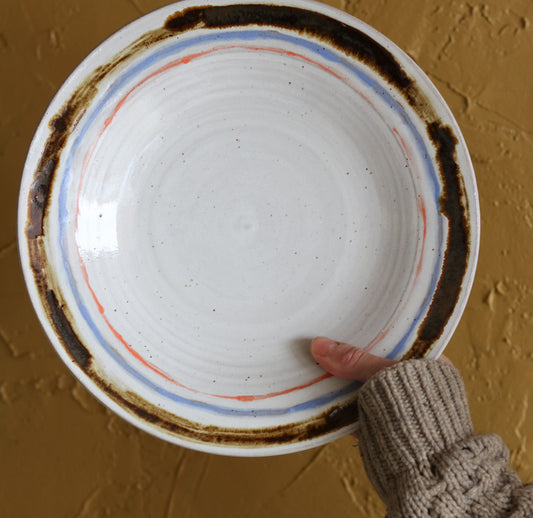 11" Shallow Wide Rim Serving Plate