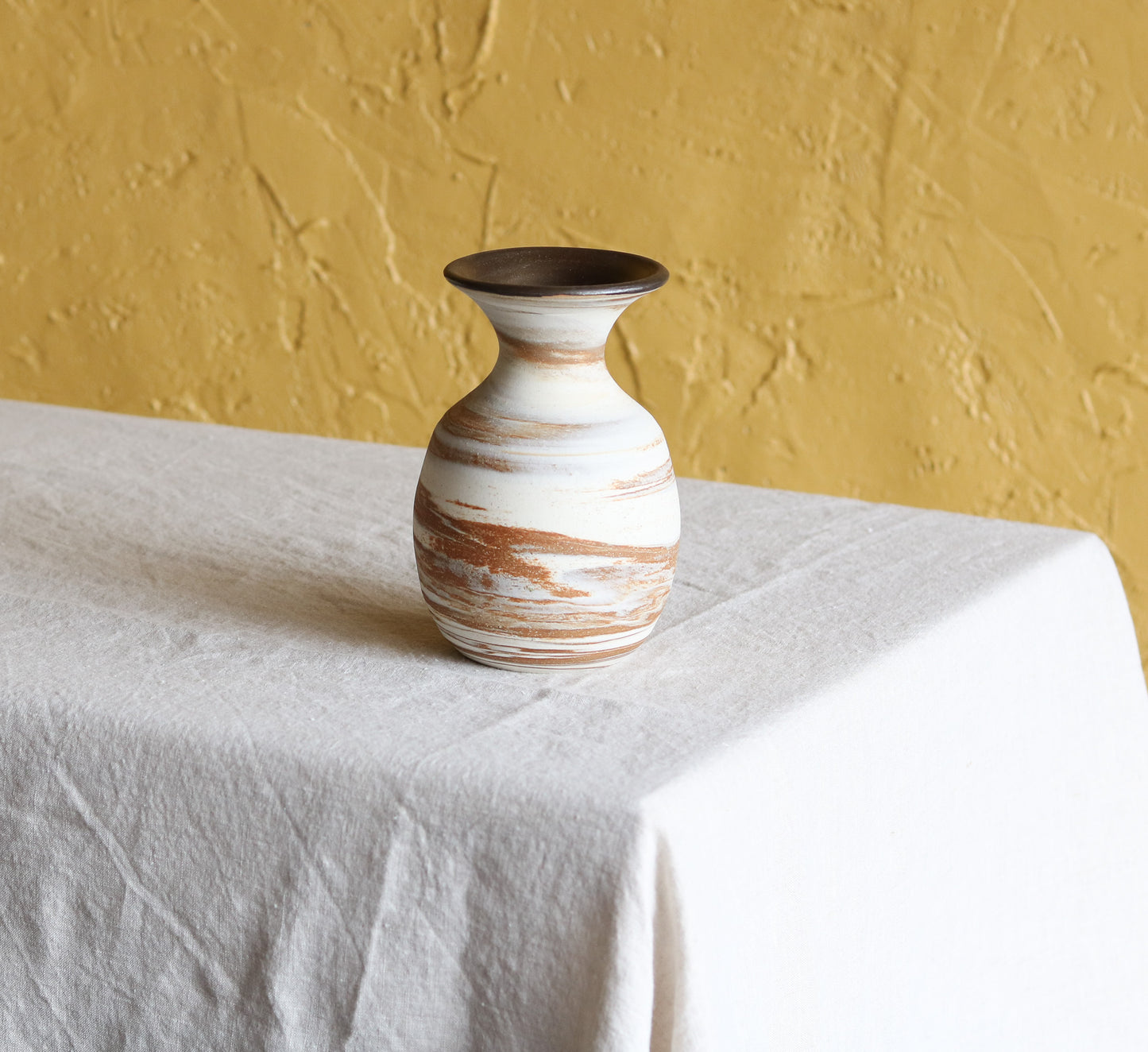 Marbled Vase with Bronze Rim (1)