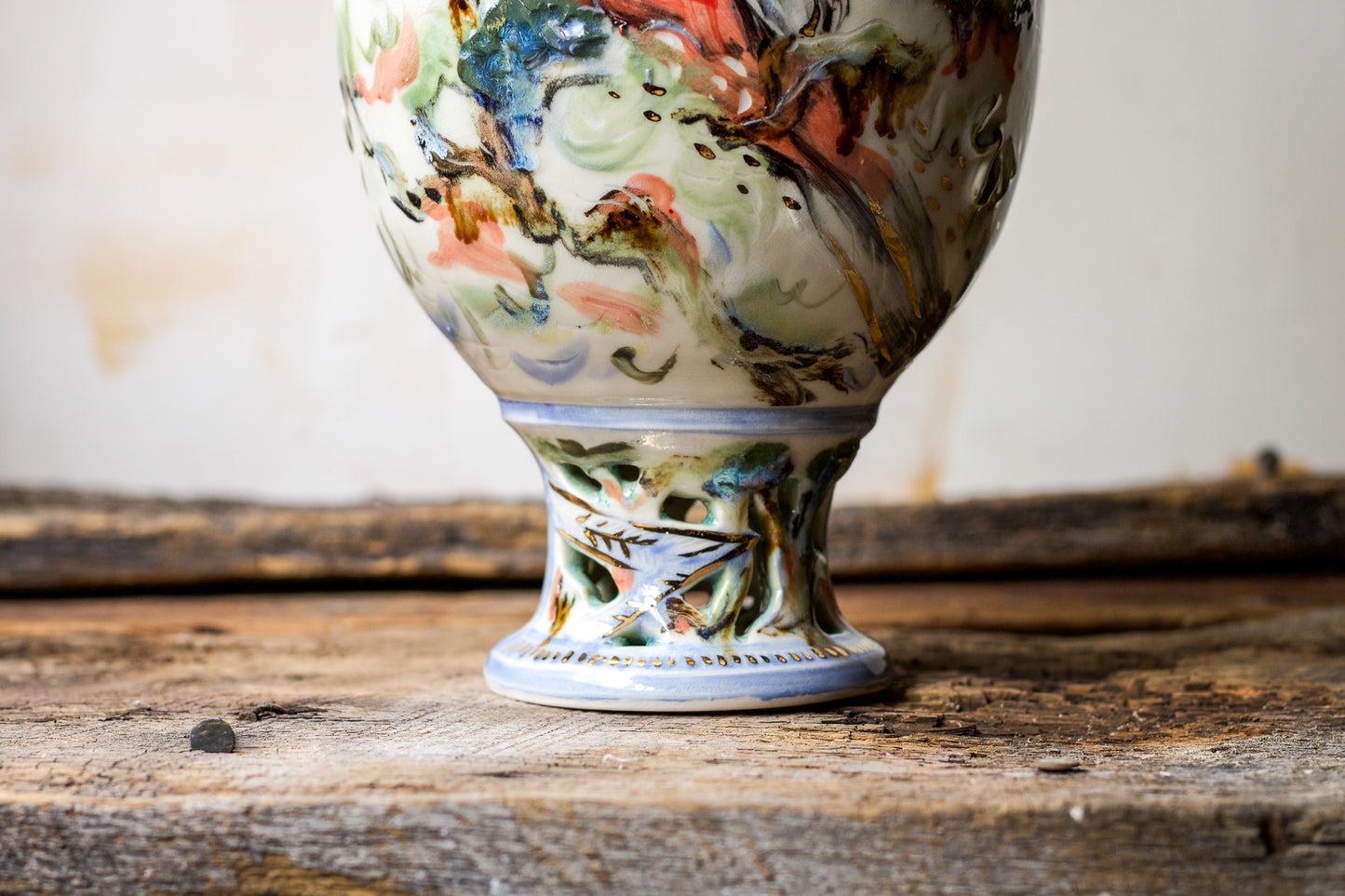 Elegant Trogon Vase