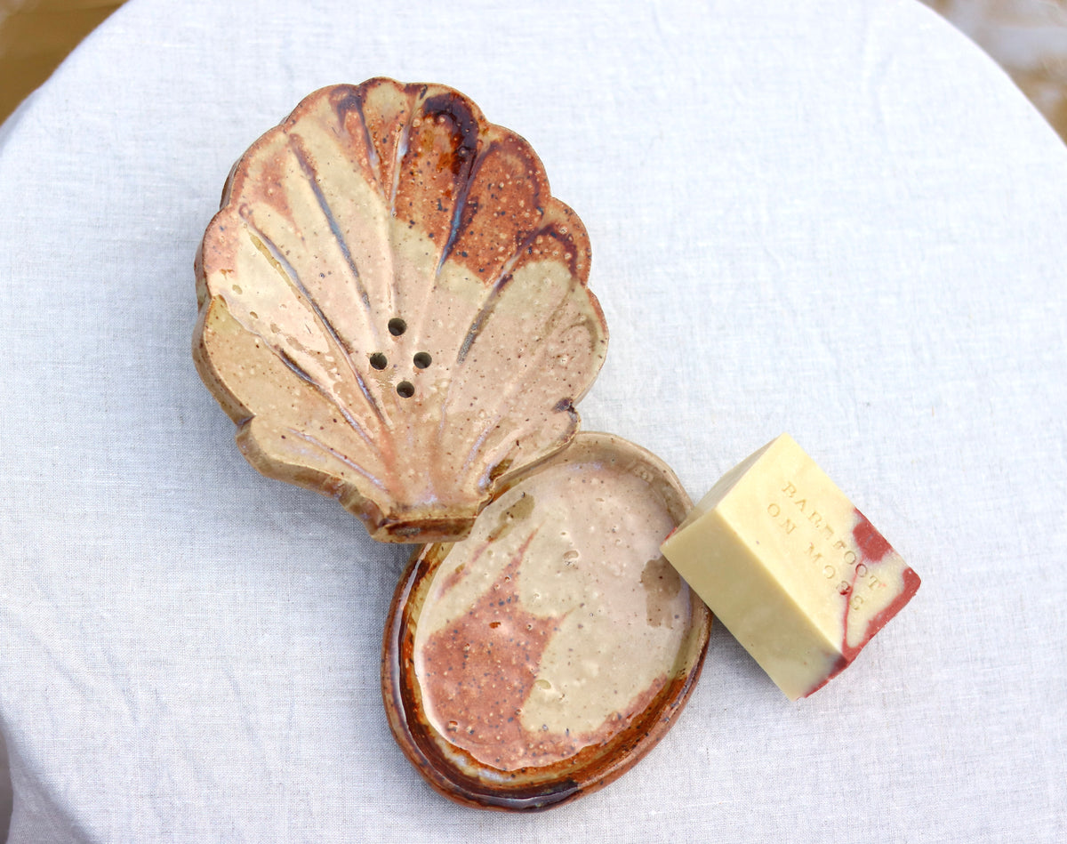 Sea Shell Soap Dish in Pink Pebble Beach