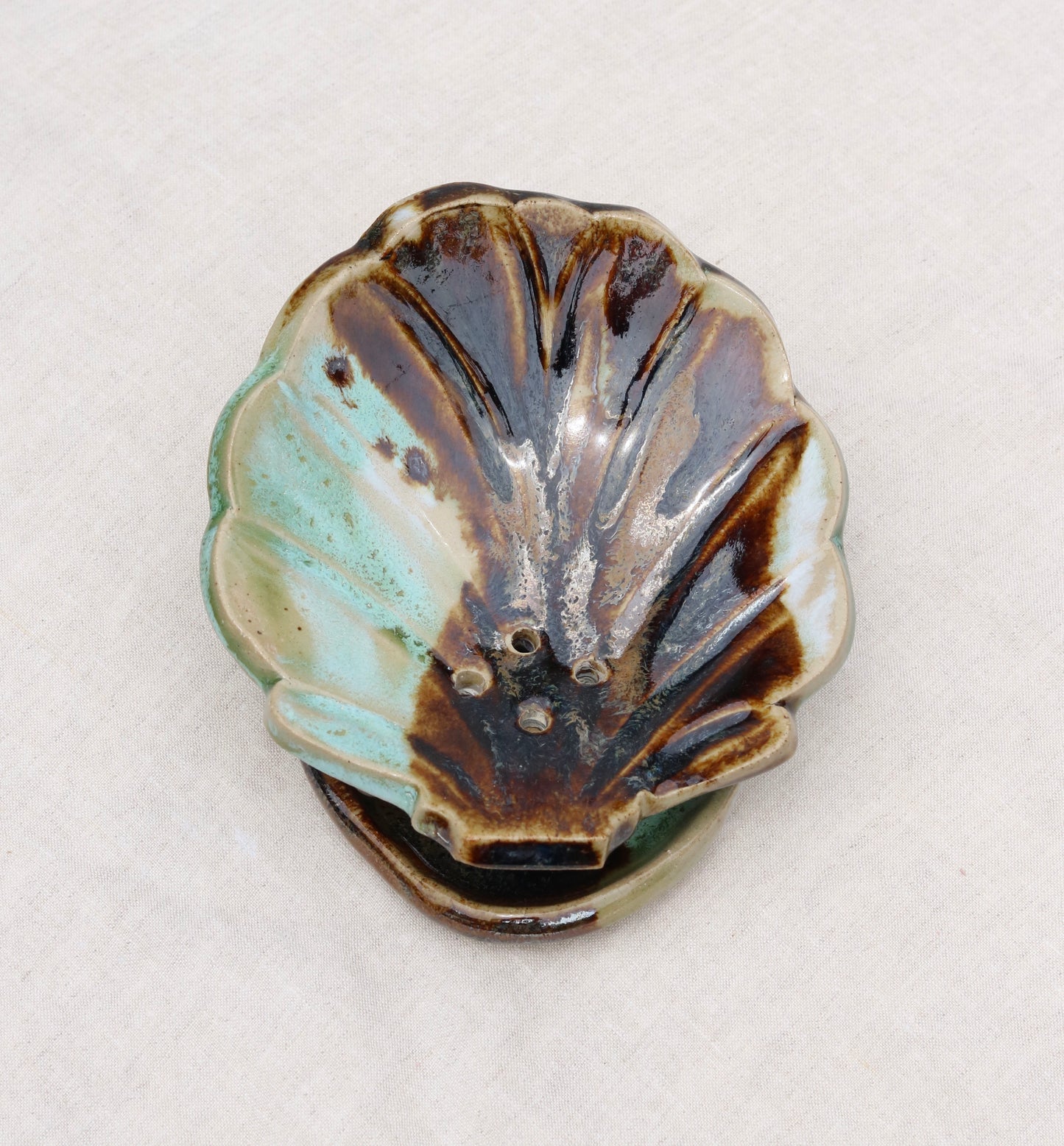 Sea Shell Soap Dish with 'Barefoot on Moss' Soap