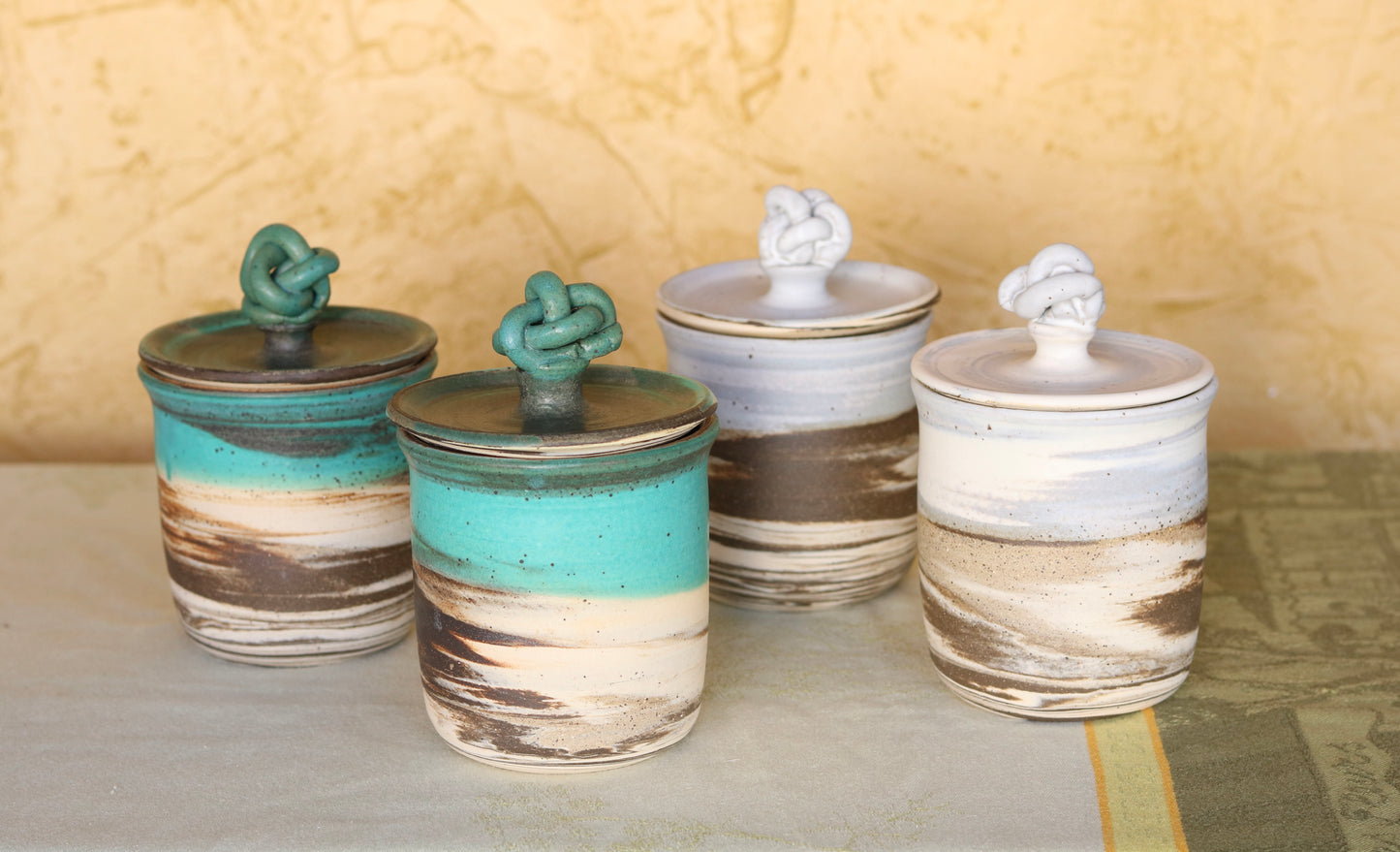 Knot Jar (2 color options)