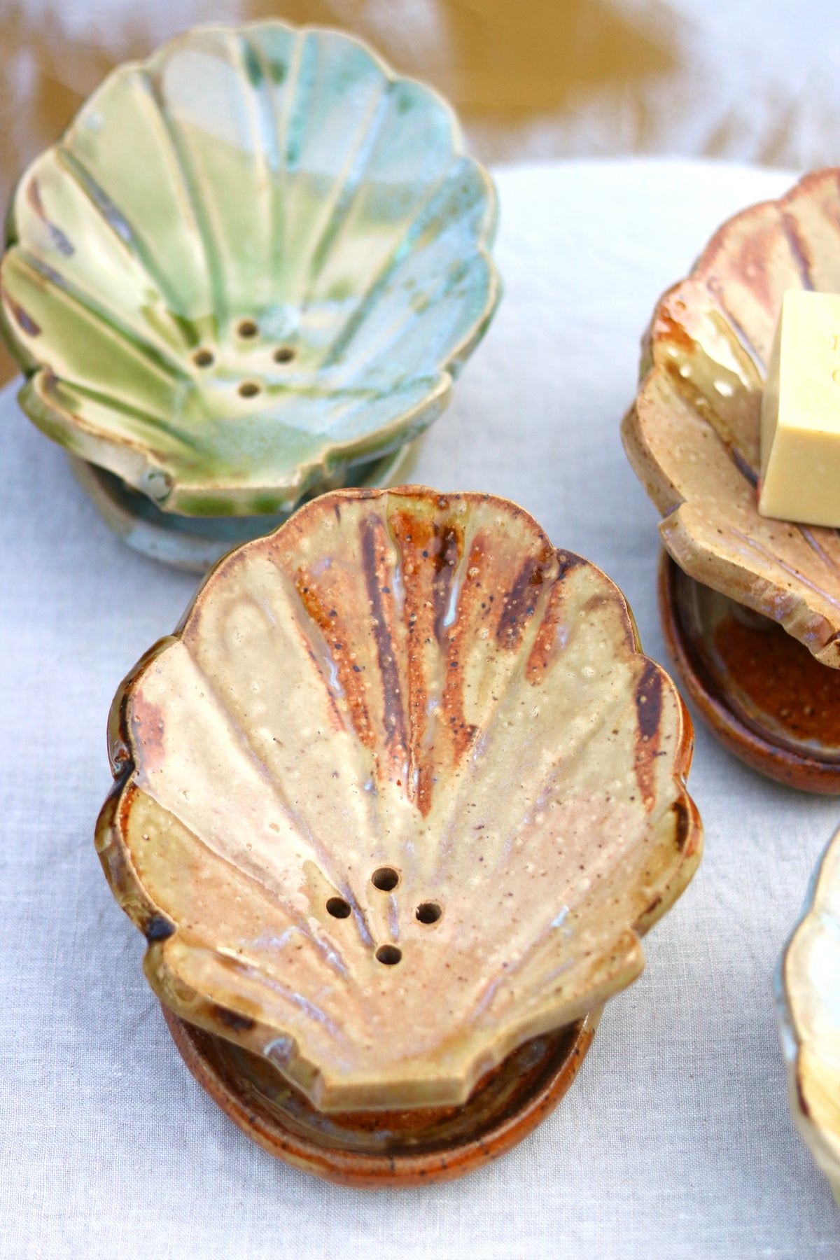 Sea Shell Soap Dish in Pink Pebble Beach