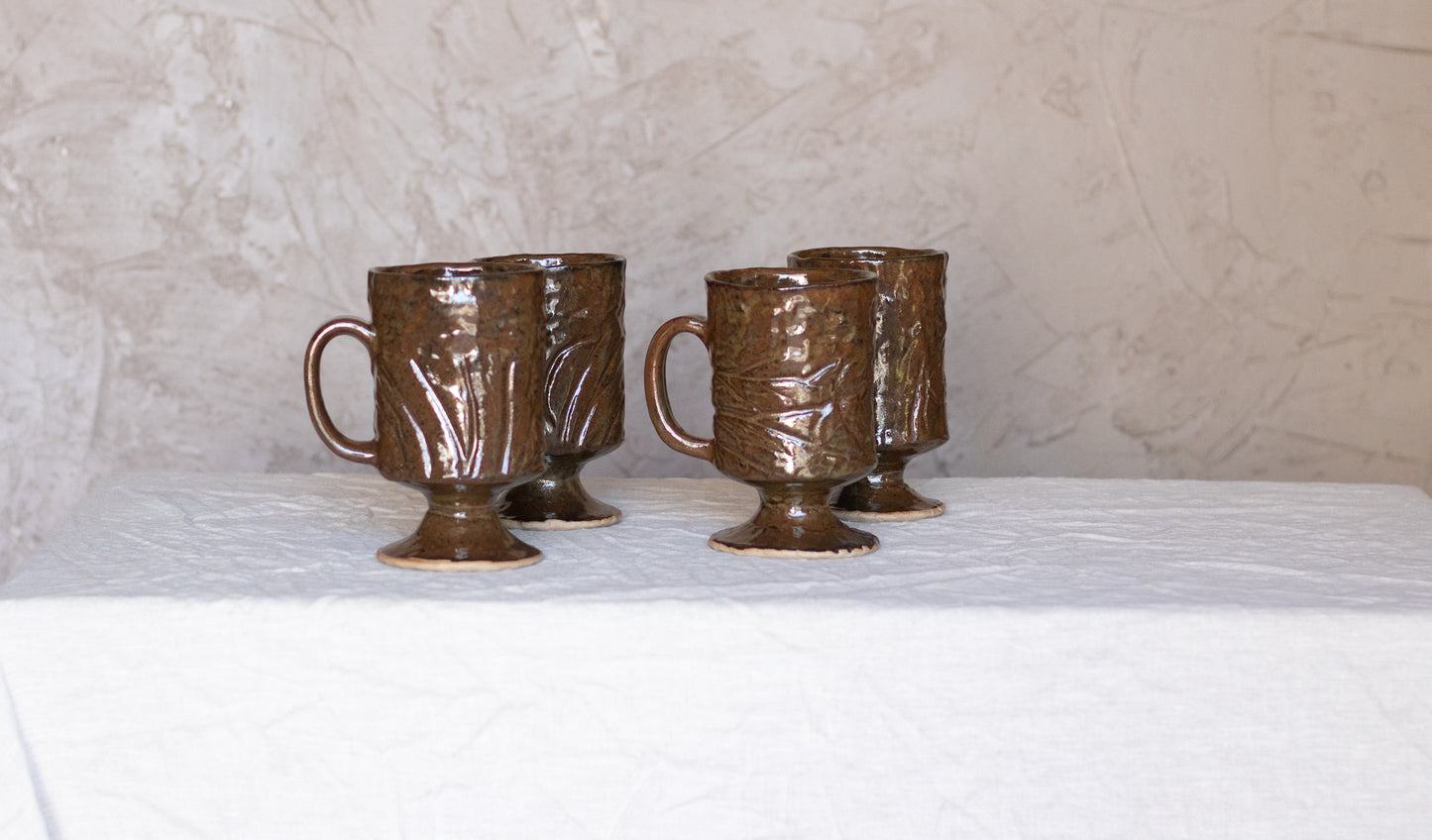 Cabbage Leaf Pedestal Mug