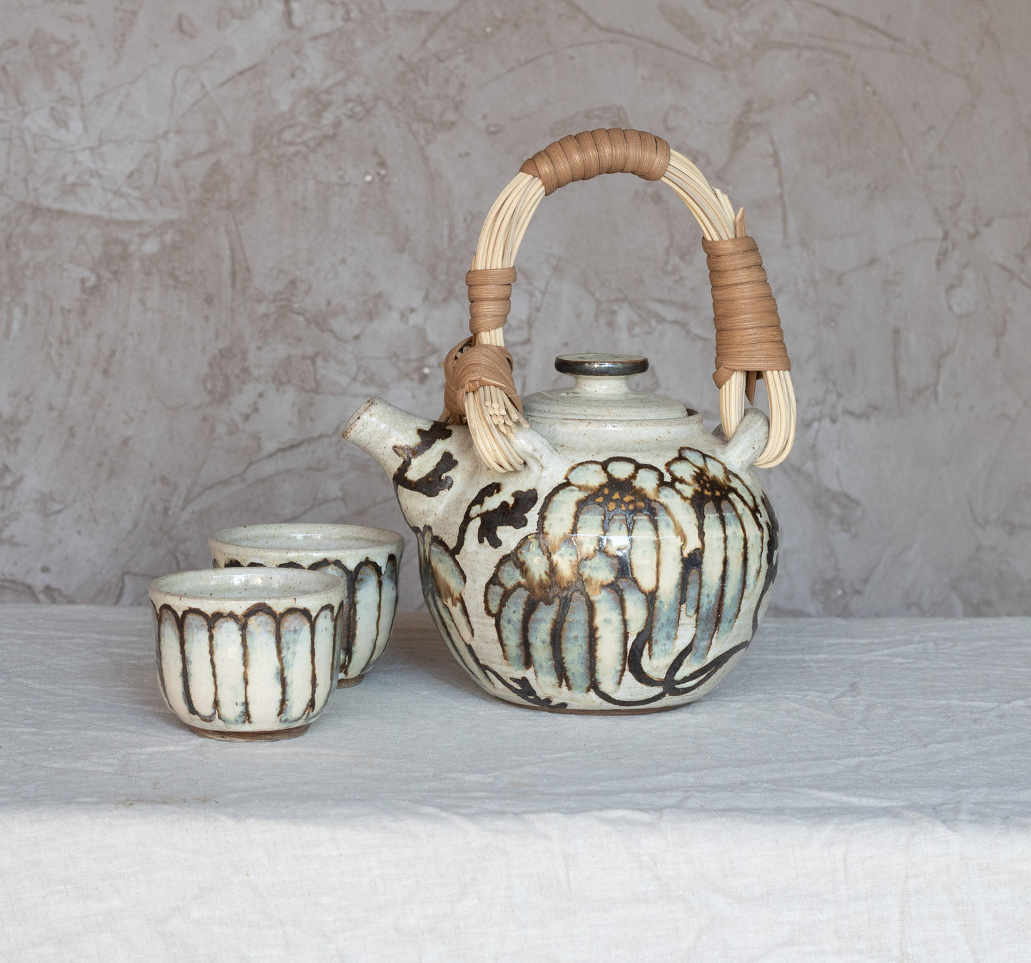 Melting Daisies Teapot Set