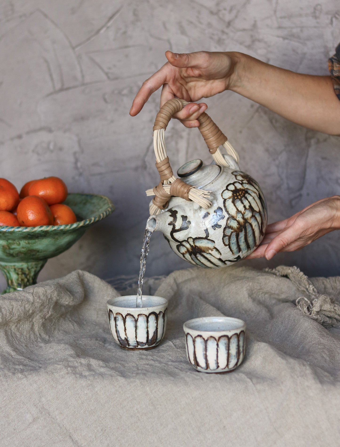 Melting Daisies Teapot Set