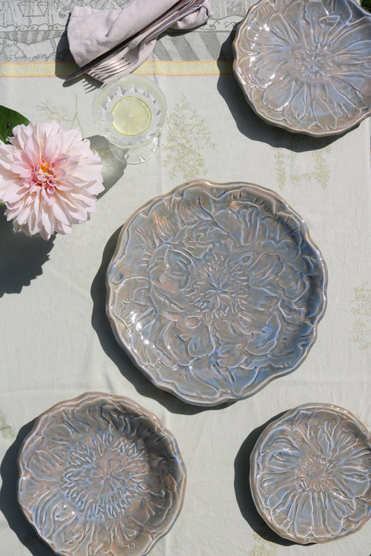 Orage (Storm) Peony Dinnerware